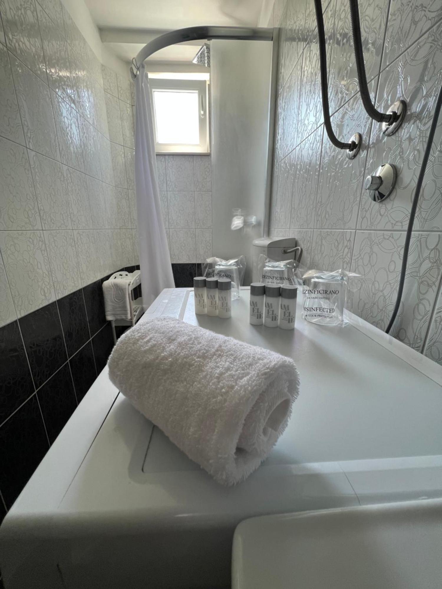 Matijas, 3 Bedroom With Terrace And Parking Appartamento Spalato